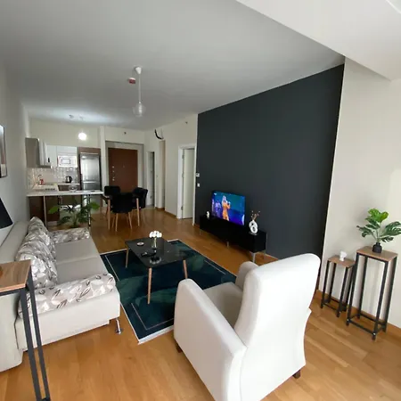 Apartment Aram *